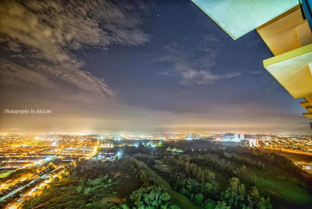Arc Austin Hill Apartment Джохор-Бару Екстер'єр фото