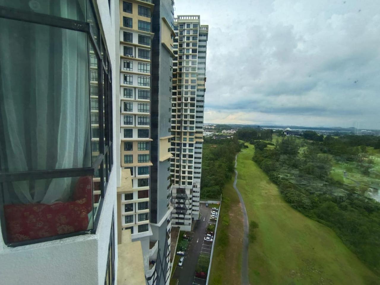 Arc Austin Hill Apartment Джохор-Бару Екстер'єр фото