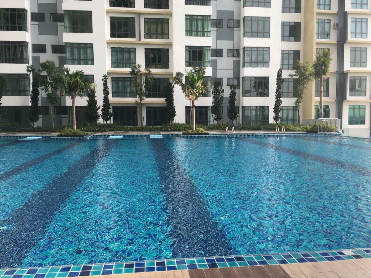 Arc Austin Hill Apartment Джохор-Бару Екстер'єр фото